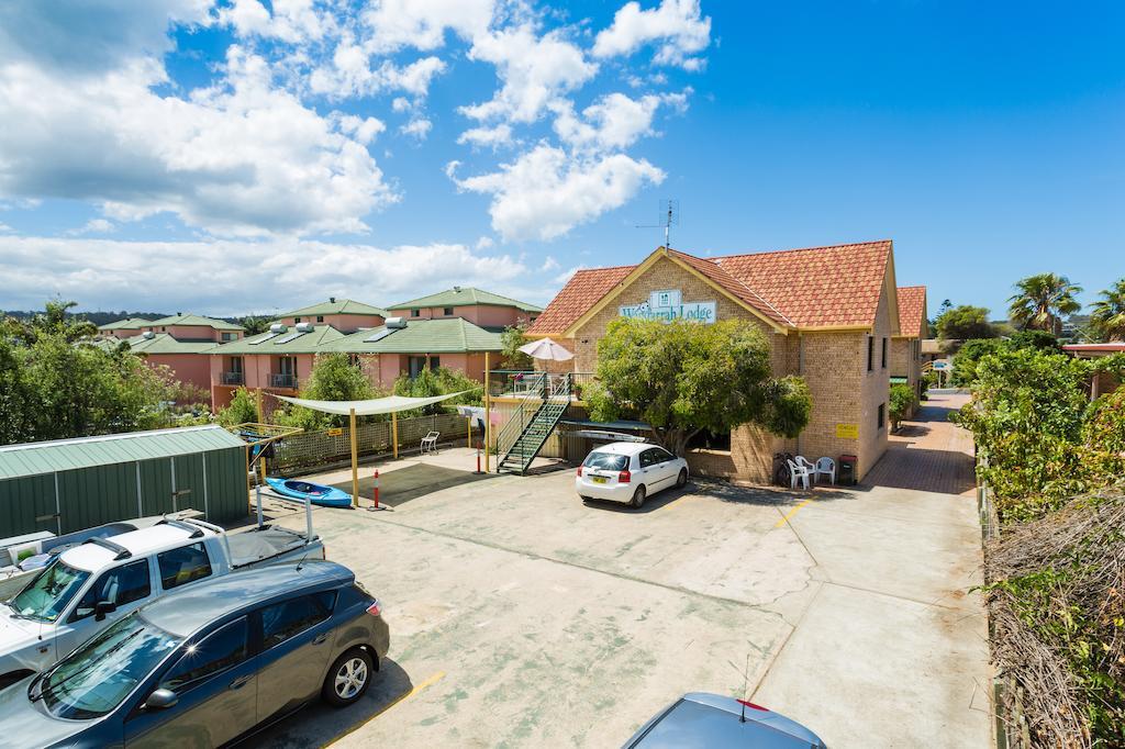 Wandarrah Lodge Hostel Merimbula Exterior photo